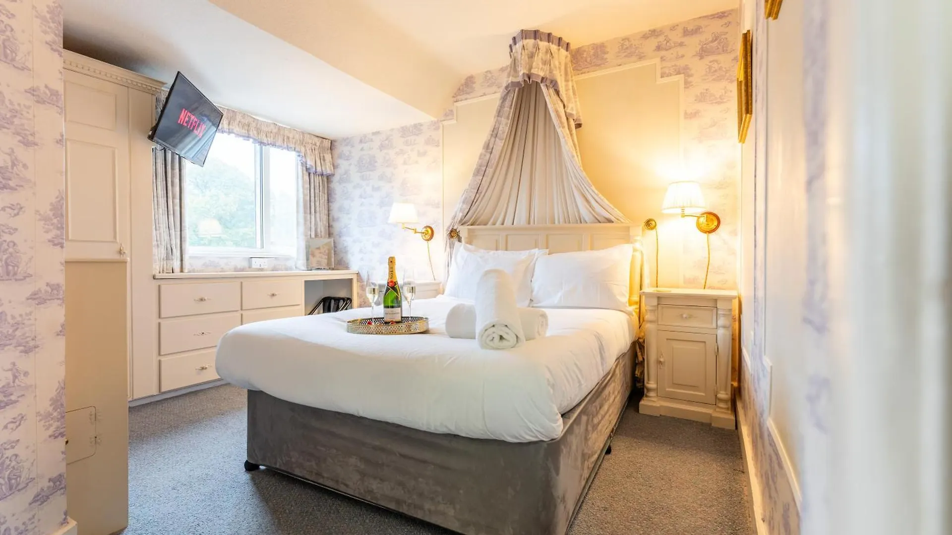The Cransley By Grandeur Property Bournemouth 4*,