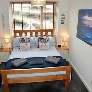 Palm Court Apartment